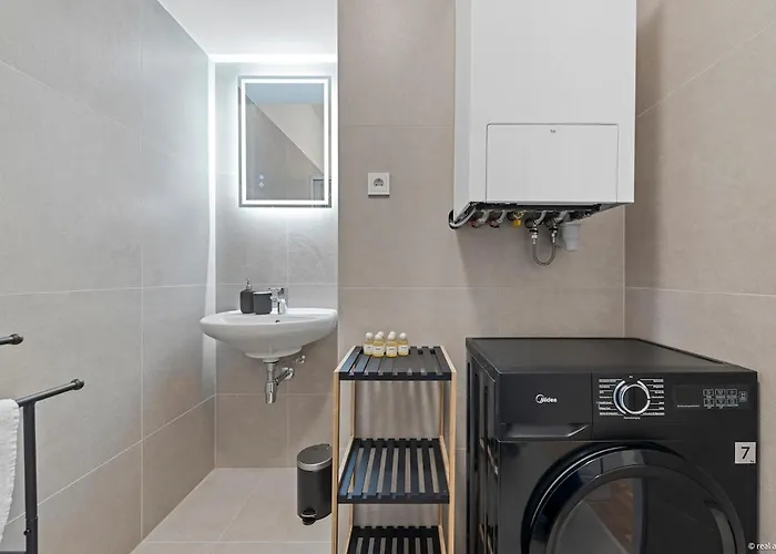 Nuell Residences 29 -3 For Families, Friends & Work *